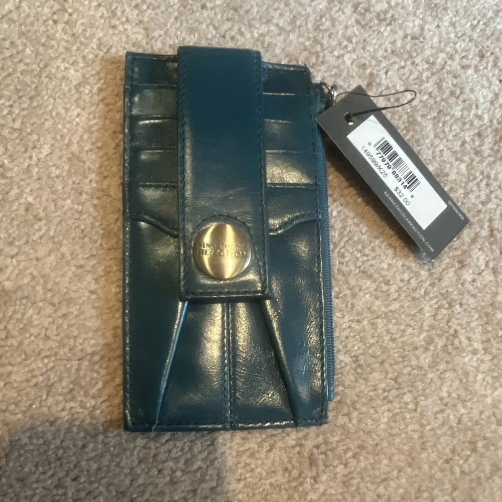 Kenneth Cole Reaction Blue Women's Zip Wallet Credit Card Holder ID Window